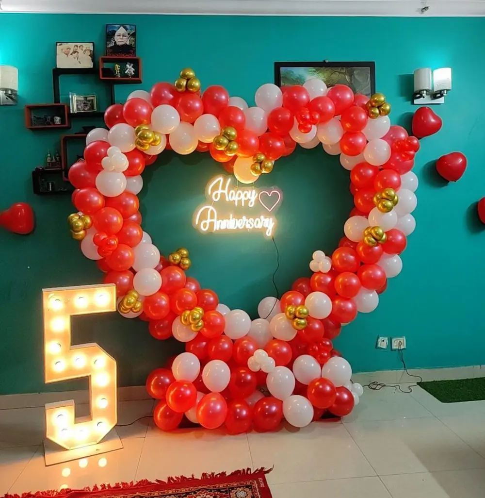 Grand Red & White Heart Balloon Arch